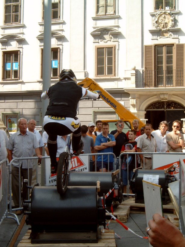 Graz03