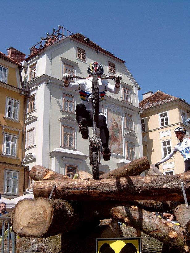 Graz12